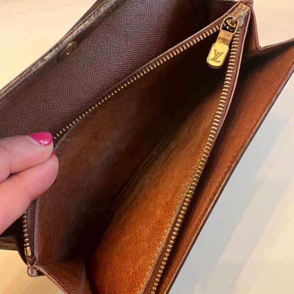 Louis Vuitton Vintage 1992 Monogram Sarah Wallet INCL DATE CODE - Picture 11 of 12